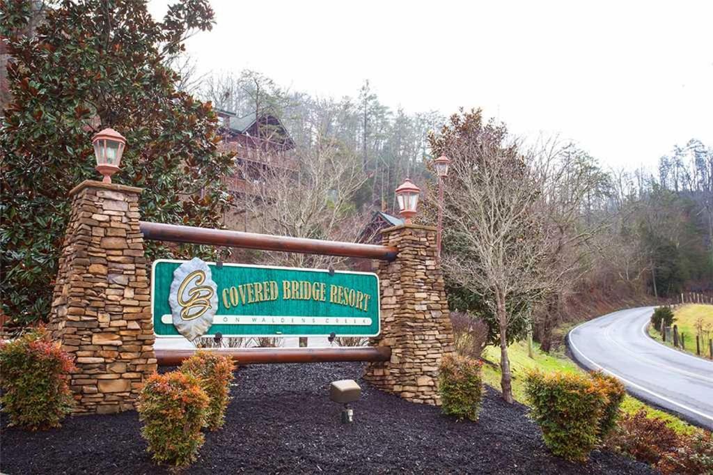 Black Bear Ridge Hotel เซอเวียร์วีล ภายนอก รูปภาพ